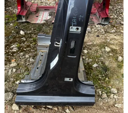 Volkswagen Taigo Sill