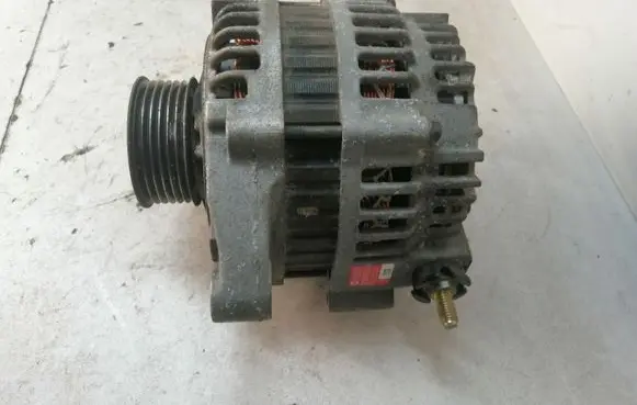 Nissan Navara D23 Generator/alternator 23100BU010 LR180762