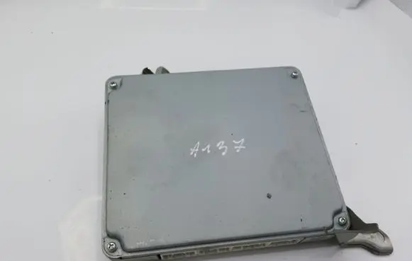 Toyota Corolla Verso E121 Engine control unit/module 896610F010