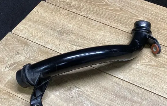 Land Rover Discovery Sport Intercooler hose/pipe GJ326C782AA