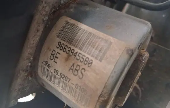 Peugeot 207 CC ABS Pump 9663945580