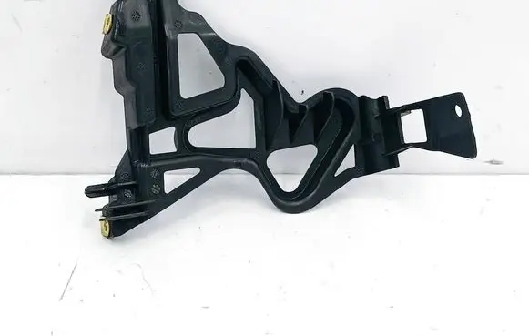 BMW 7 F01 F02 F03 F04 Fender mounting bracket 7046352
