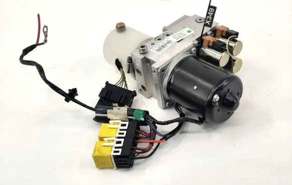 Mercedes-Benz CLK A209 C209 Convertible roof hydraulic pump A2098000330
