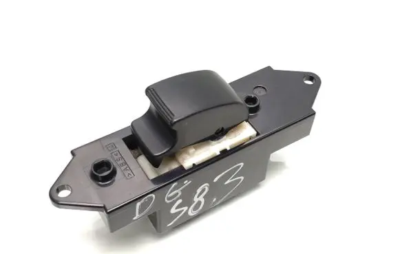 Mitsubishi Outlander Electric window control switch MR587944