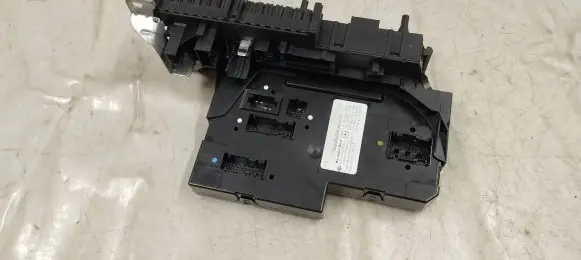 Mercedes-Benz AMG GT R190 C190 SAM control unit A1909066000 A1909017500 A1909025302