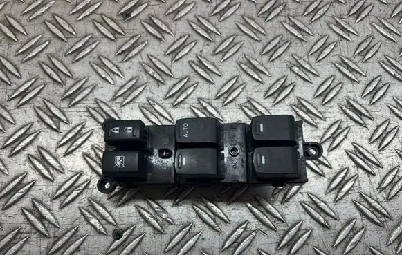 Suzuki SX4 S-Cross Electric window control switch 61M0