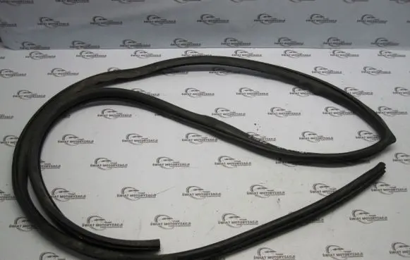 Chevrolet Captiva Rubber seal loading door 