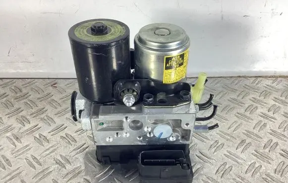 Lexus RC ABS Pump 4551030290 1ZG112119