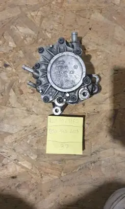 Volkswagen PASSAT B6 Vacuum pump 03G145209