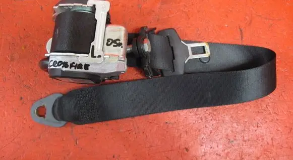 Chrysler Crossfire Front seatbelt 566186701