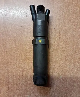 Mercedes-Benz E W210 Fuel injector 0000101051
