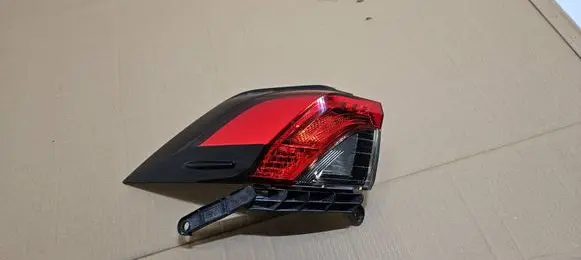 Toyota RAV 4 (XA50) Rear/tail lights 81550-42230