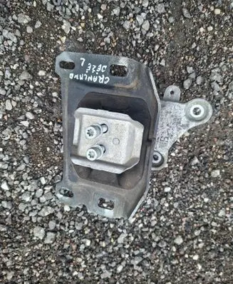 Opel Grandland X Gearbox mount 326F27 9673768480