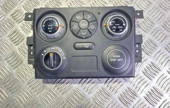 Suzuki Grand Vitara II Climate control unit 3951065JH1