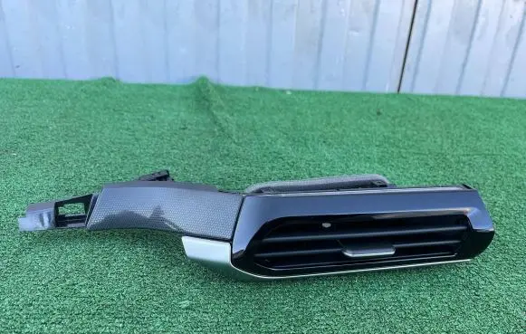 Volkswagen ID.4 Dashboard air vent grill cover trim 11B858415D 0131560