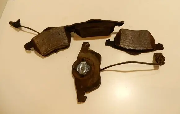 Audi A6 S6 C6 4F Front Brake Caliper Pad/Carrier BRAKEPAD 52296