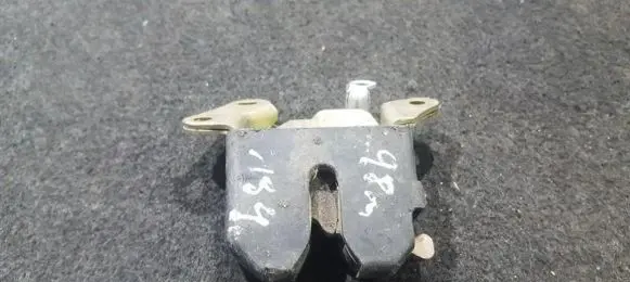 Toyota Corolla E110 Tailgate/trunk/boot lock/catch/latch