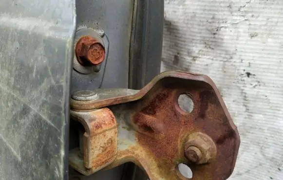 Mazda 626 Front door upper hinge