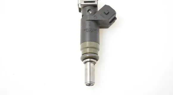 BMW 3 E90 E91 Fuel injector 7506158