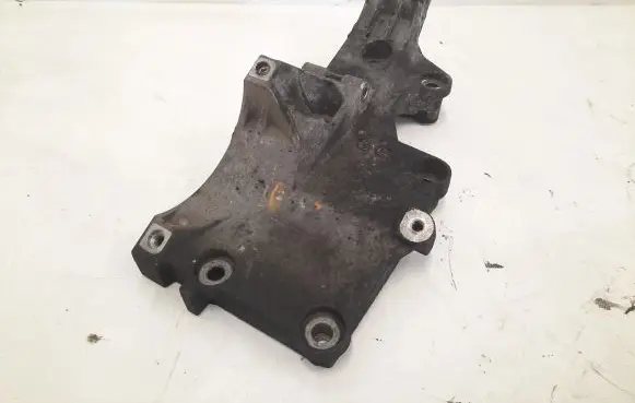 Volkswagen Golf IV Engine mount vacuum valve 03G903143A