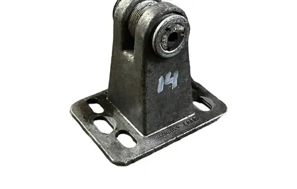 Audi A6 S6 C4 4A Engine mounting bracket 4A0807129B