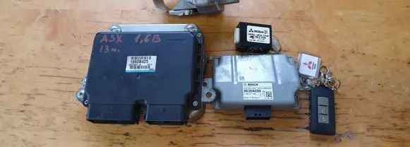 Mitsubishi ASX Engine control unit/module 1860B425 8638A039