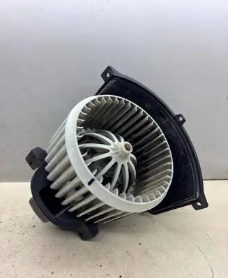 Volkswagen Touareg I Heater fan/blower 17360057