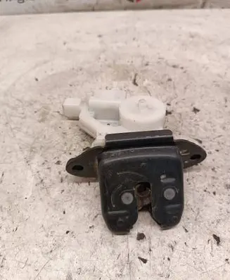 Nissan Pulsar Tailgate/trunk/boot lock/catch/latch