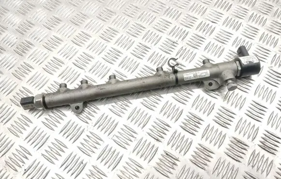 Mercedes-Benz C W204 Fuel main line pipe A6460700395
