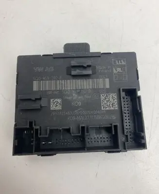 Volkswagen Golf VII Door control unit/module 5Q0959392B