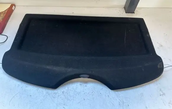 Parcel shelf