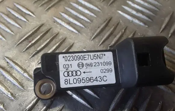 Audi A3 S3 8L Airbag deployment crash/impact sensor 8L0959643C