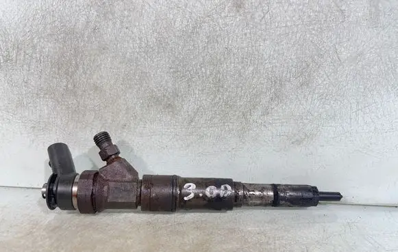 BMW 3 E90 E91 Fuel injector 0445110131 7789661 Aa8x41g2