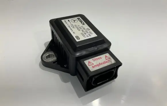 Mercedes-Benz E W211 ESP acceleration yaw rate sensor A0025426618 0265005246 0020929