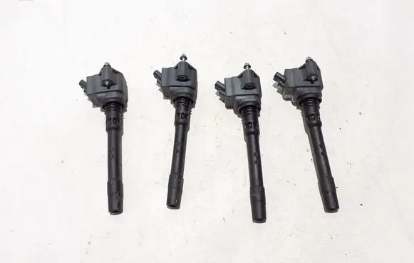 BMW 5 G30 G31 High voltage ignition coil 8692611