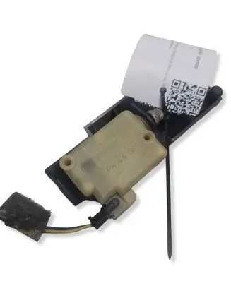 Volvo S60 Fuel tank cap lock motor 9483311