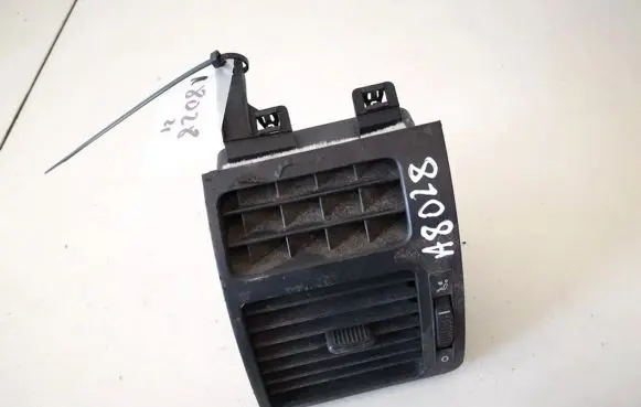 Volkswagen Touran I Dash center air vent grill 1t0819703a
