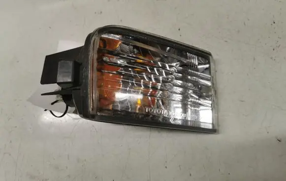Toyota RAV 4 (XA20) Front indicator light ICHIKOH4223 4223