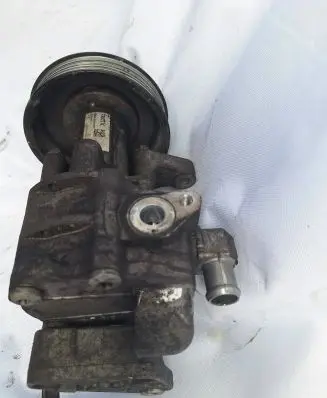 BMW 5 GT F07 Power steering pump 679646202 5002445