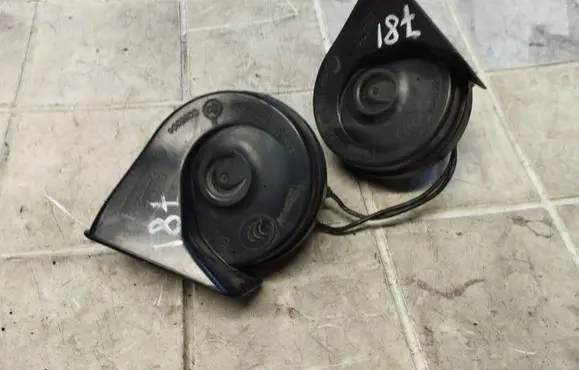 Ford C-MAX I Horn signal 0055306 A046522