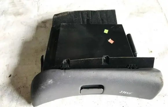 Mercedes-Benz A W168 Glove box
