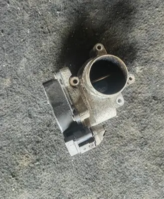 Seat Altea XL Throttle valve 03L128063Q