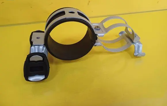 Mercedes-Benz 190 W201 Fuel pump bracket 