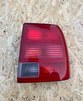 Volkswagen PASSAT B5 Rear/tail lights
