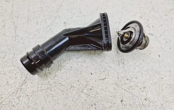 Hyundai Tucson TL Thermostat 256312E500 200708 U761