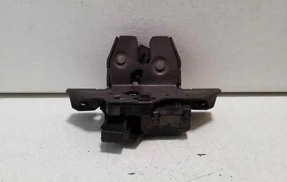 Chevrolet Orlando Tailgate/trunk/boot lock/catch/latch 13581023