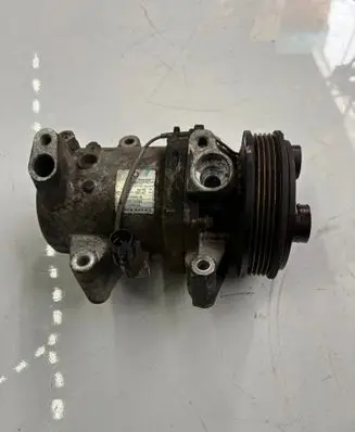 Mitsubishi L200 Air conditioning (A/C) compressor (pump) 7813A673