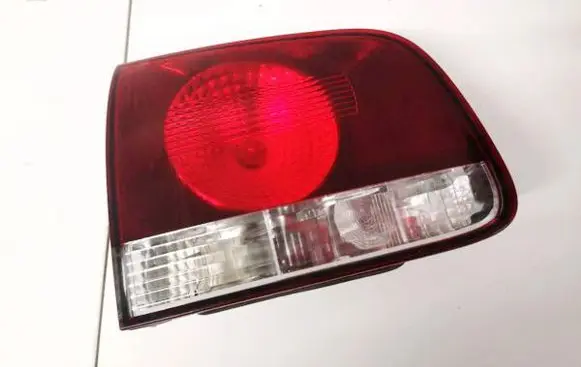 Tailgate rear/tail lights