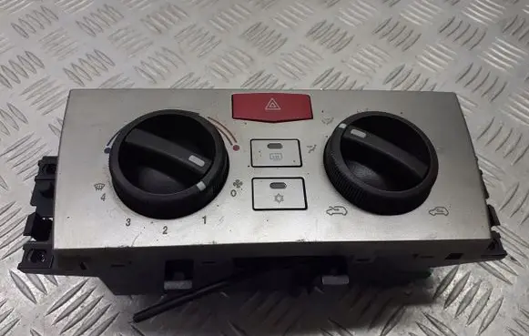 Lancia Ypsilon Interior fan control switch 