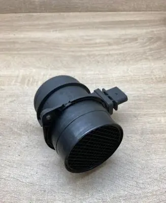 Volkswagen Golf VI Mass air flow meter 03G906461C 0281002735